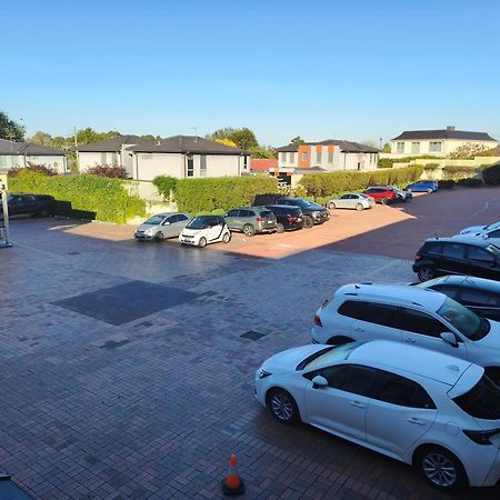 The Waverley International Hotel Glen Waverley Esterno foto