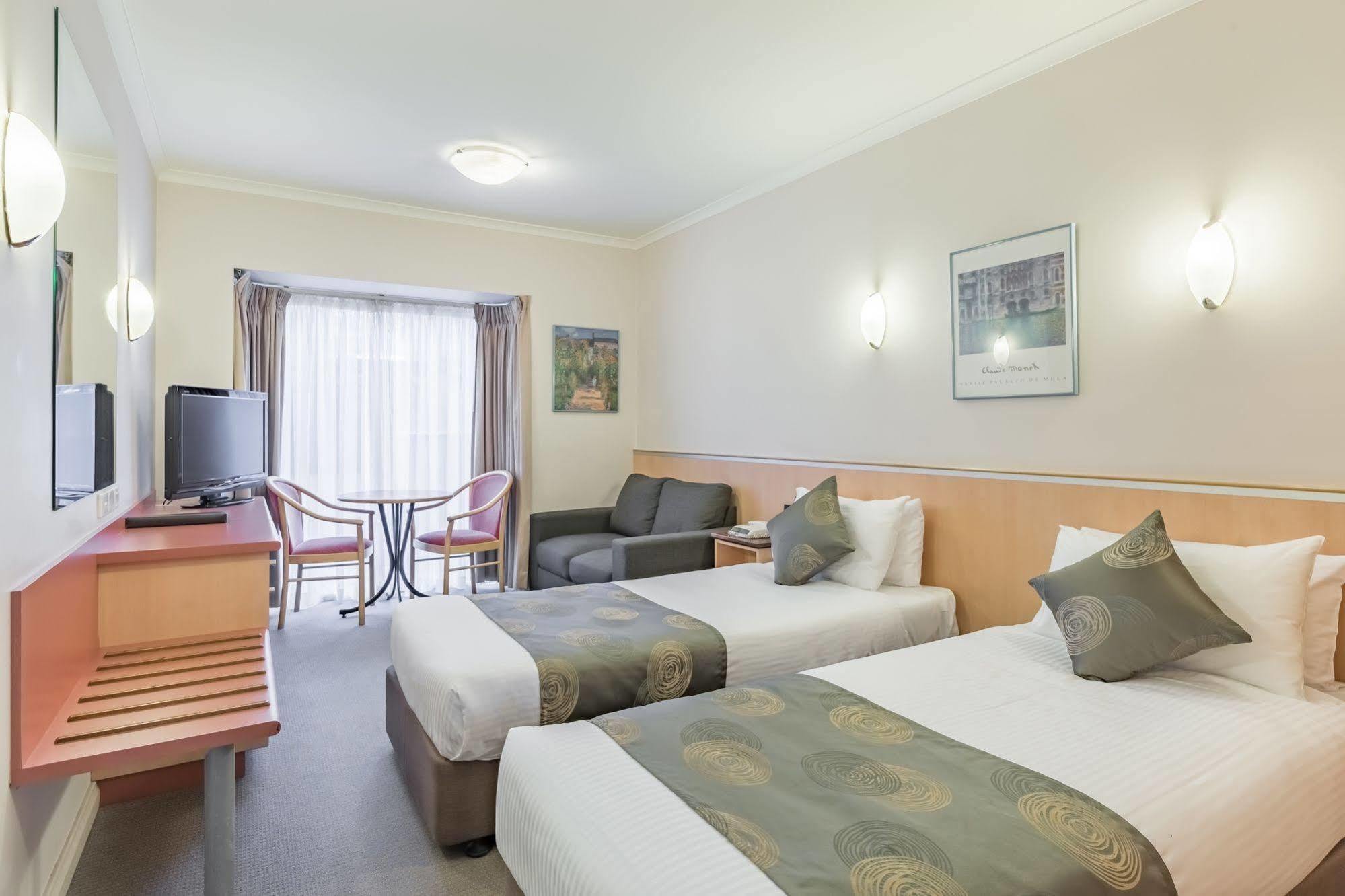 The Waverley International Hotel Glen Waverley Esterno foto